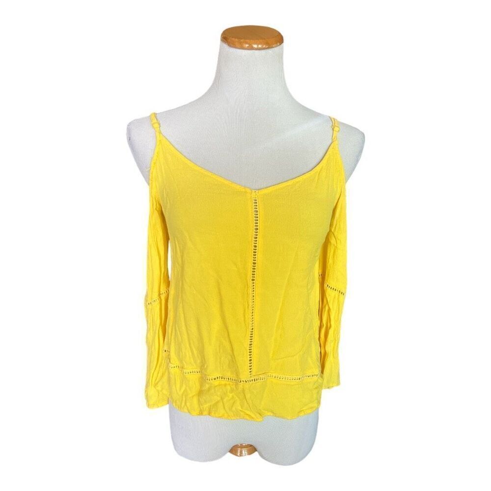 Womens Skies Are Blue Daffodil Yellow Cold Shoulder Top - Sz XS